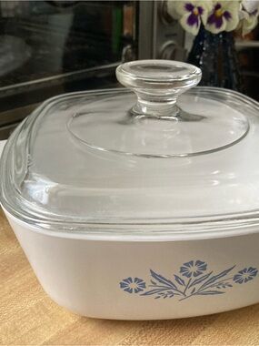 Corning Ware Blue Cornflower 1½ Qt Casserole with Pyrex Lid
